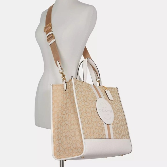 NWT💃Coach Dempsey Tote 40 In Signature Jacquard With Stripe And Coach Patch - Picture 4 of 12